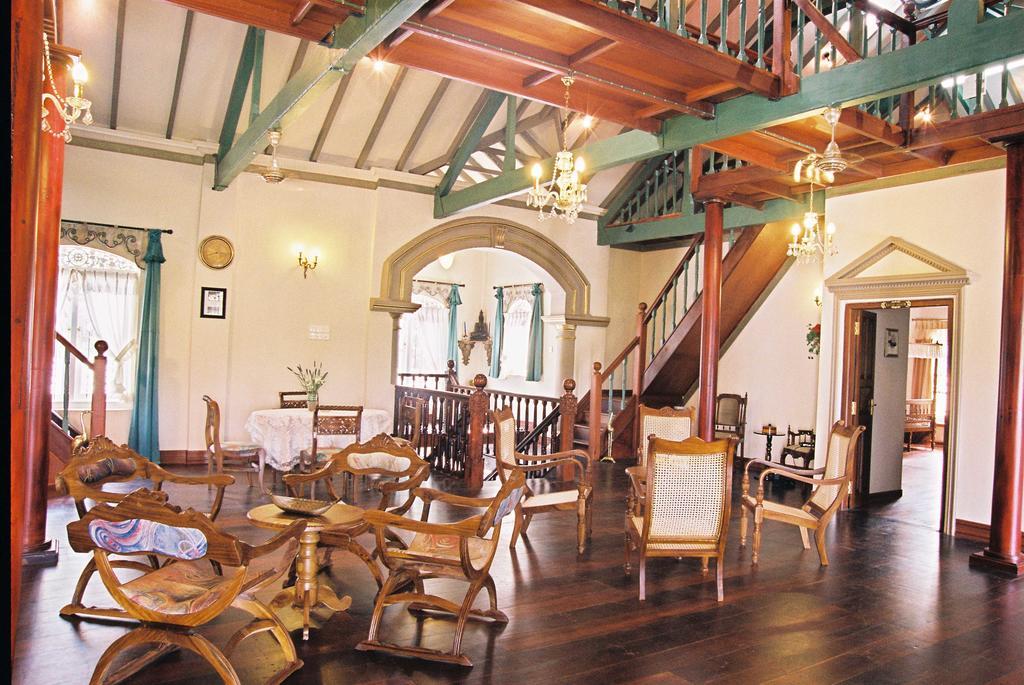 Manor House Hotel Embulpure Exterior foto