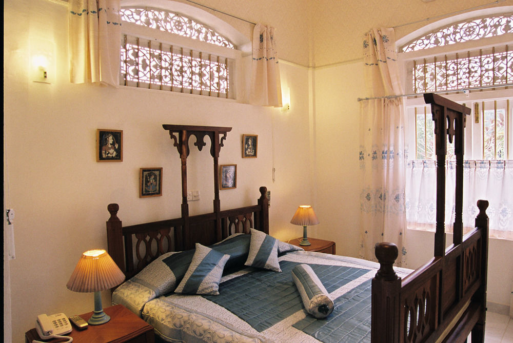Manor House Hotel Embulpure Exterior foto